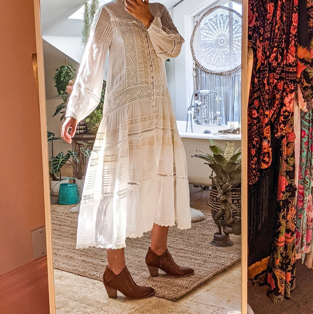 NWT Spell Hanging Rock gown size Small
